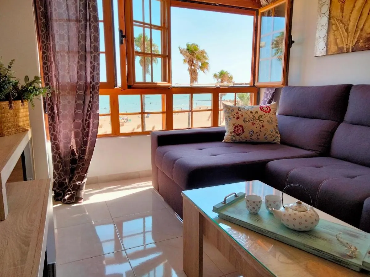 Apto. Bergantin, Playa De La Cachucha. Wifi, A/C Puerto Real 0*,  Spain